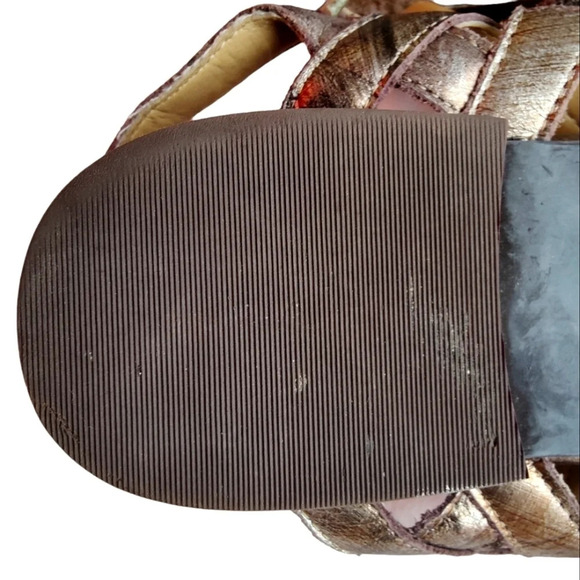 Vaneli Metallic Gladiator Sandals EUC ❤️ - Picture 10 of 12